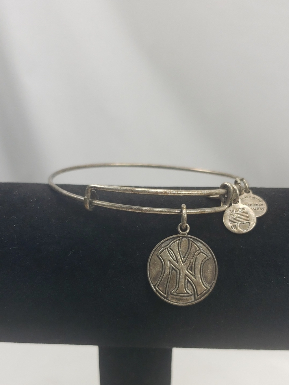 Alex and Ani MLB New York Yankees Silver Bangle Bracelet